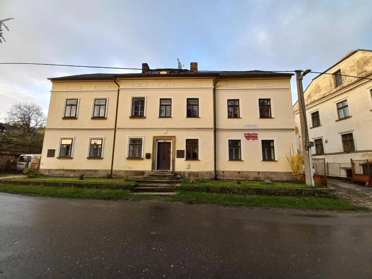 Penzionek U Františka Marenice Esterno foto