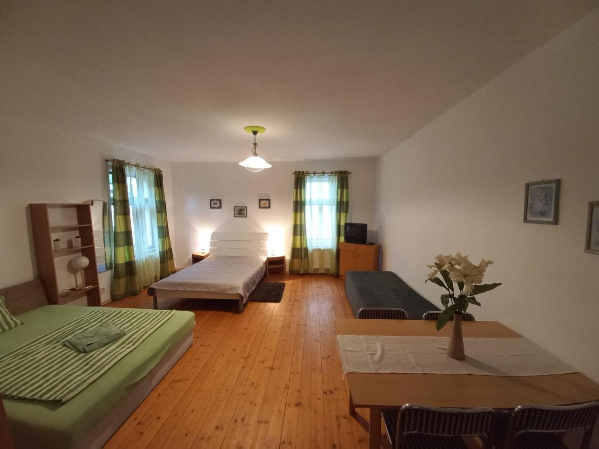 Penzionek U Františka Marenice Esterno foto