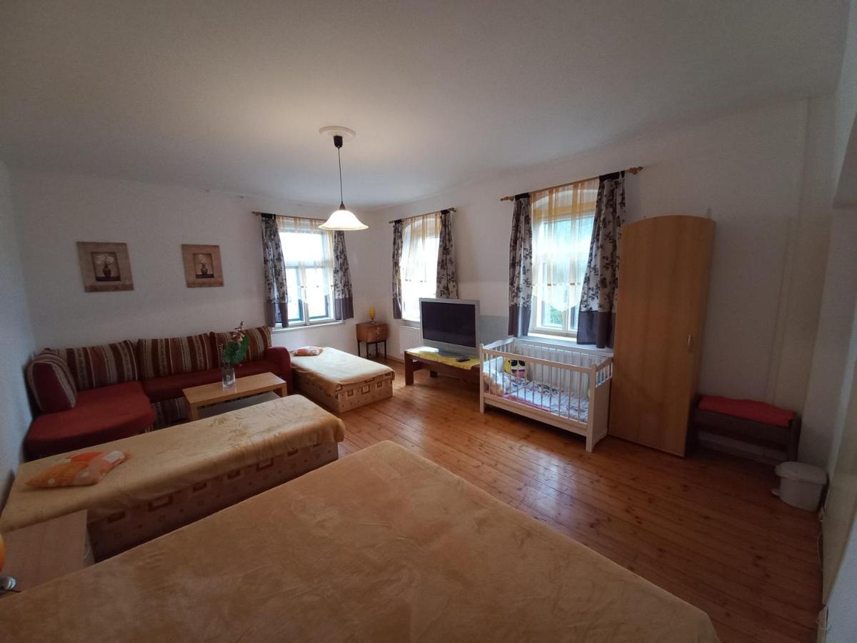 Penzionek U Františka Marenice Esterno foto